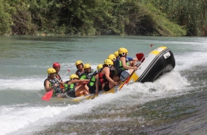 Descenso fluvial en Raft o Kayac. Visita a 2 cuevas + almuerzo + fotos